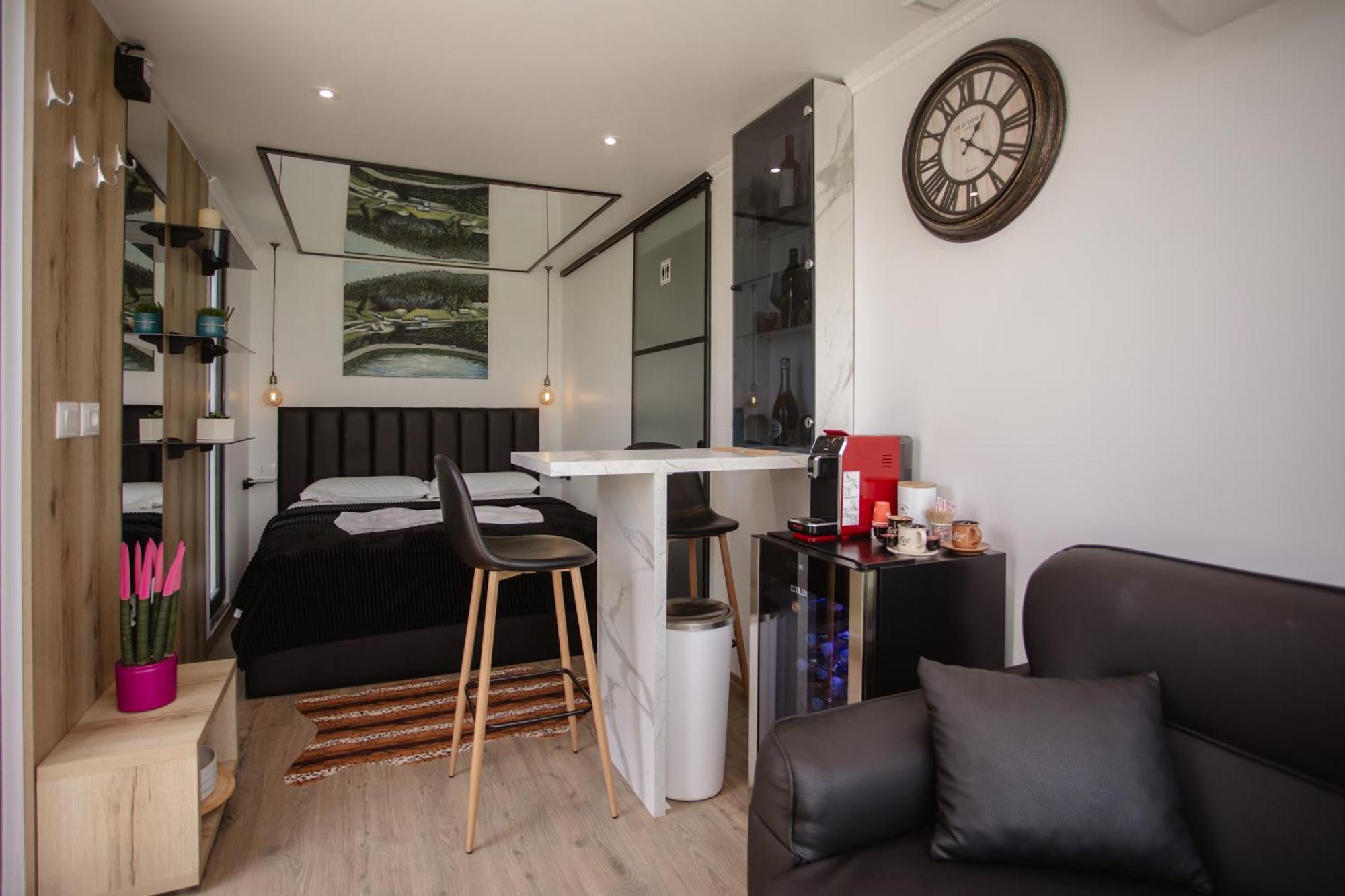 Villa 446 Tiny House Shiroke Exterior foto
