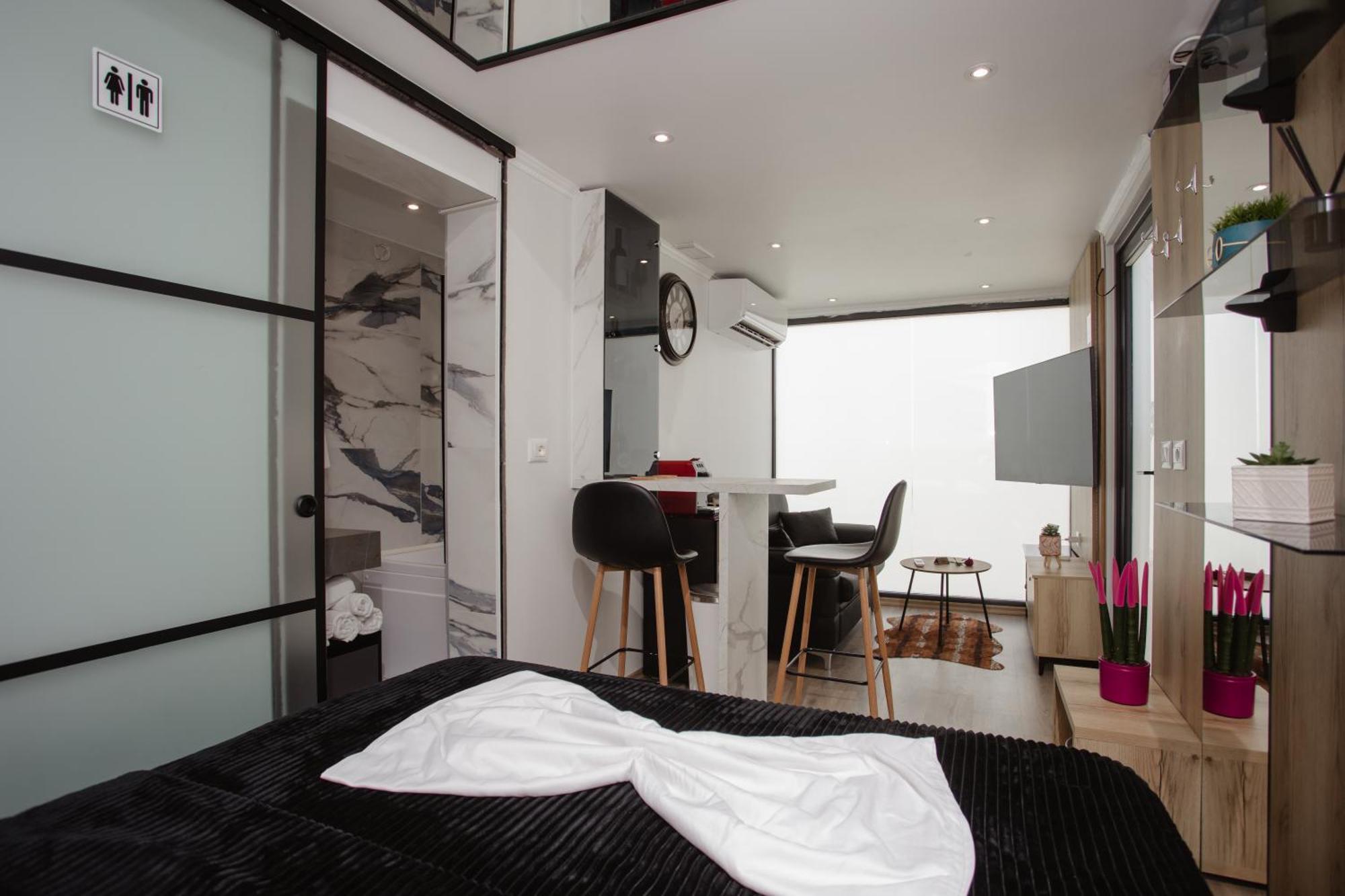 Villa 446 Tiny House Shiroke Exterior foto