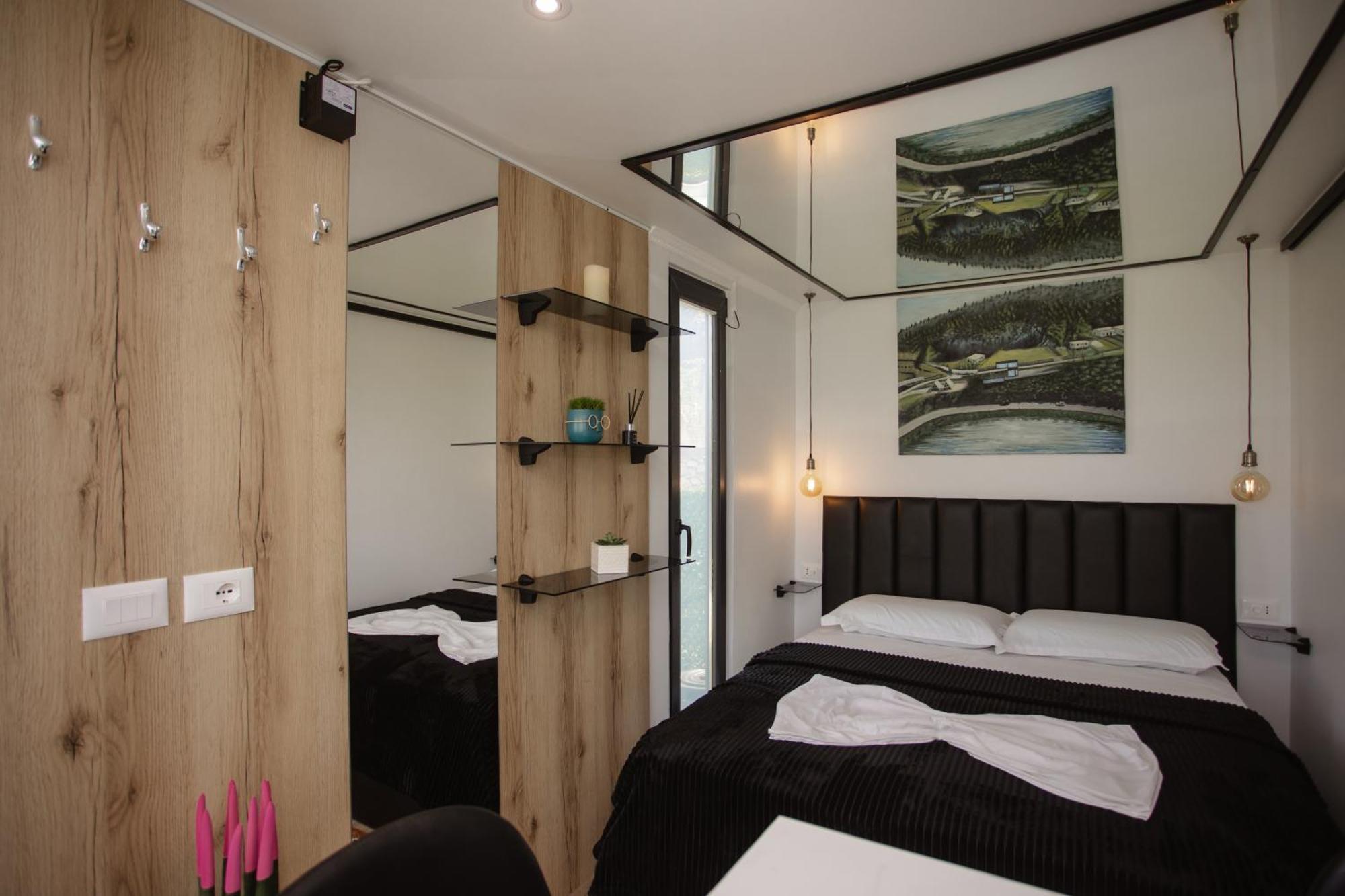 Villa 446 Tiny House Shiroke Exterior foto